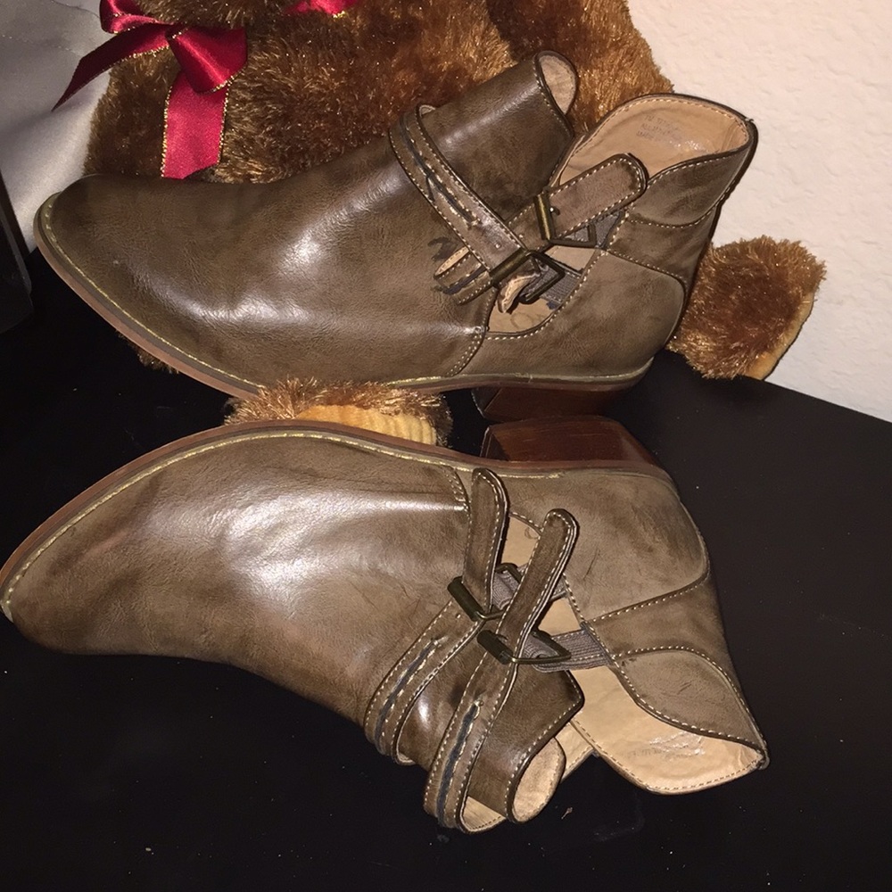Shoe